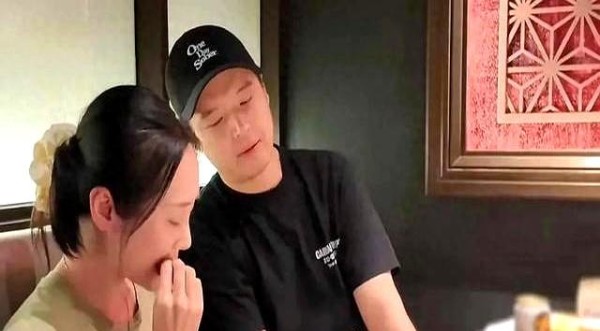 陈赫设宴众星云集，李乃文夫妇甜蜜同框，马頔李纯低调现身
