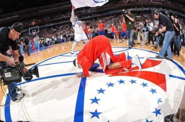 NBA赛场奇闻录球星不为人知的另类瞬间大揭秘