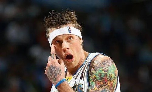 NBA赛场奇闻录球星不为人知的另类瞬间大揭秘