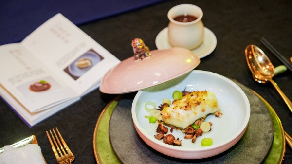 星河为幕 甬府作桥：刘芮辰与黑珍珠共绘中华美食寰宇诗篇