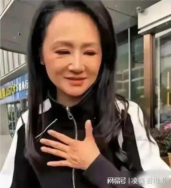 曹颖患癌后亮相！容颜衰老形象大变，认不出来