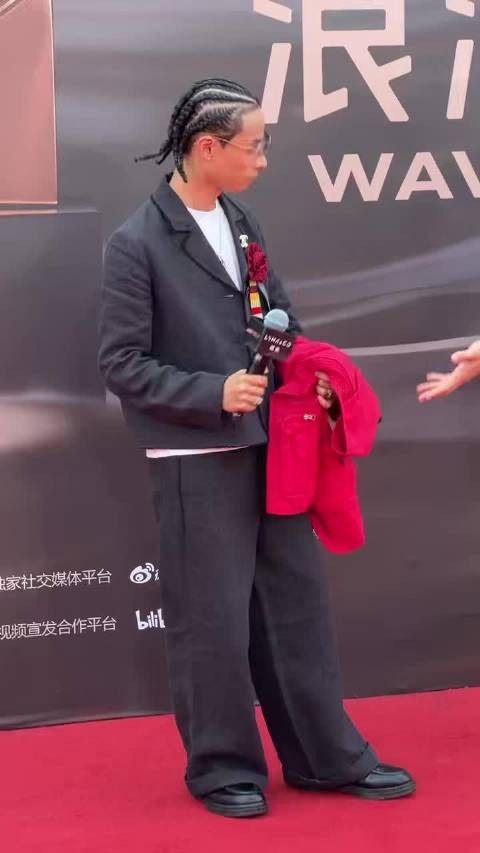 第三届浪潮音乐大赏红毯举行,蔡健雅等众星亮相