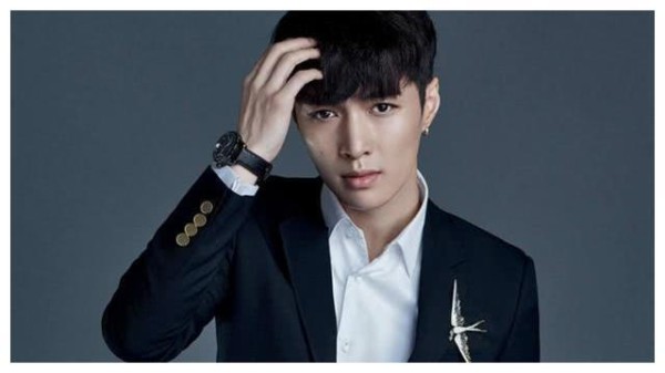 5月明星商业价值榜：邓伦第十，李现第九，蔡徐坤第五，他第一？