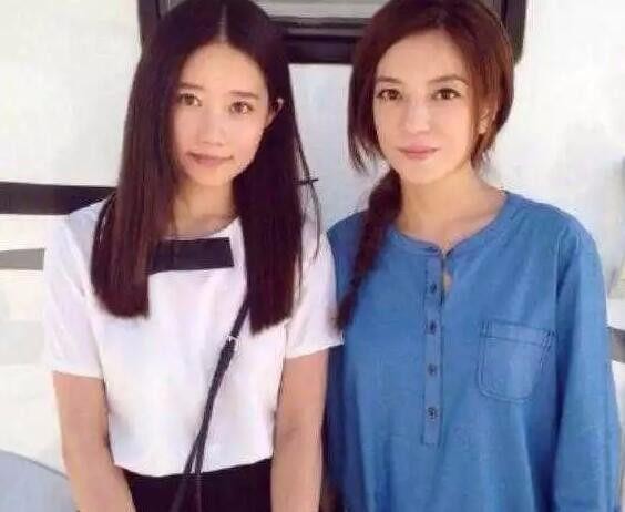 女星和女粉丝合照完败，最后一张我认粉丝是明星！