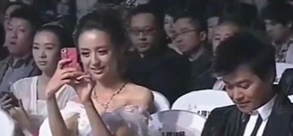 有毒！贾乃亮求婚李小璐，姚笛、杨幂、佟丽娅、泰迪姐妹团均在场