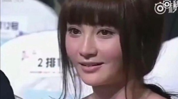 有毒！贾乃亮求婚李小璐，姚笛、杨幂、佟丽娅、泰迪姐妹团均在场