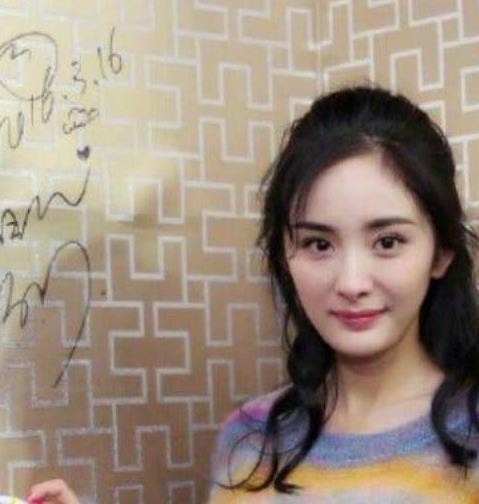 今年最受欢迎的六位女明星：杨颖垫底，杨幂第3，第1不是赵丽颖！