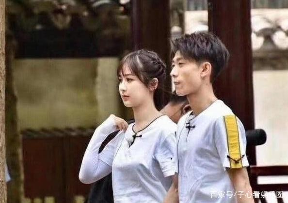 她采访时被问潜规则过吗？张一山帮忙化解尴尬！网友：护“犊子”