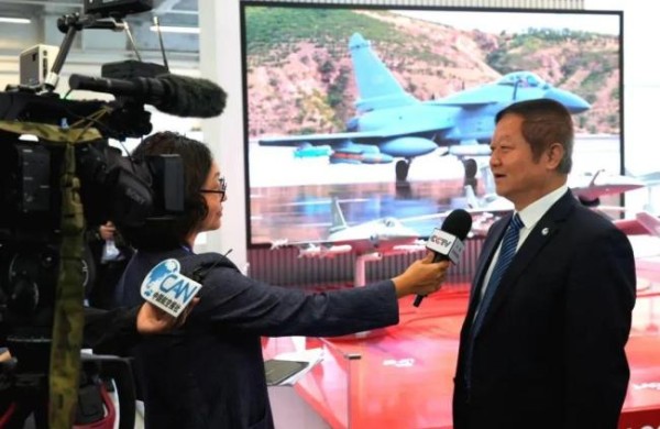 航空工业新闻发言人谈歼10CE 军贸明星再引关注