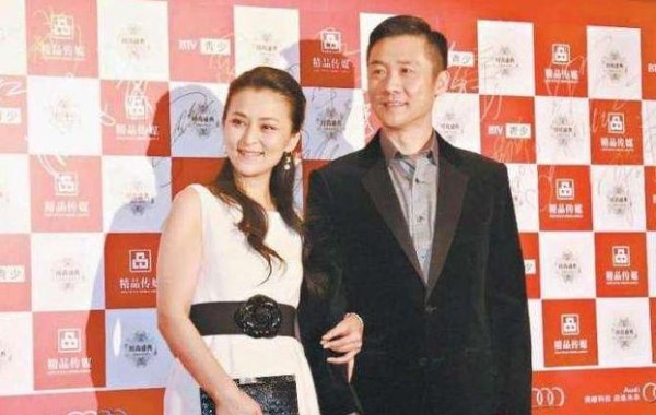 一声不吭就离婚的5对明星夫妻，第三对已复合，最后一对亮里了
