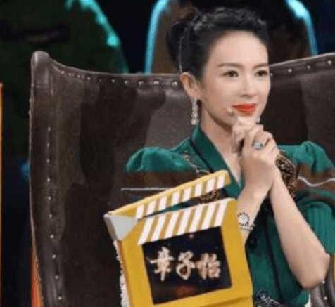 娱乐圈女明星的时尚搭配，不仅衣服时尚就连搭配的配件也很时尚！