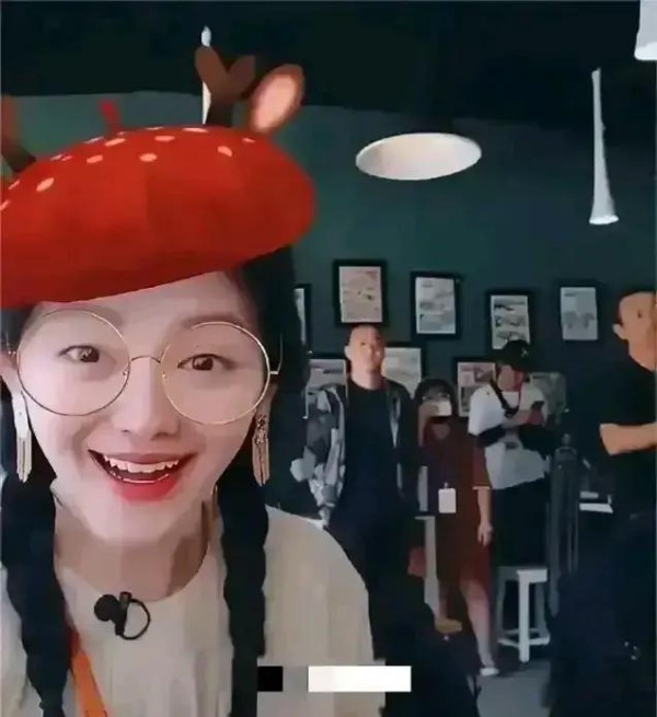 汪小菲劝张兰冷静应对黑粉：忍耐是最好的策略！