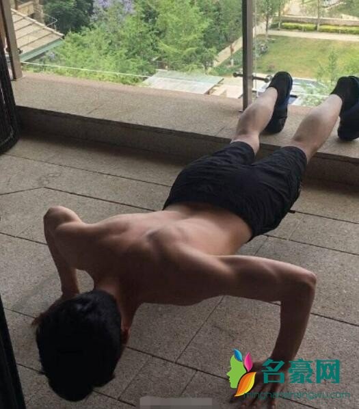 林更新近照