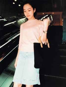 天王刘德华妻子朱丽倩怀孕大肚照首度曝光（图）