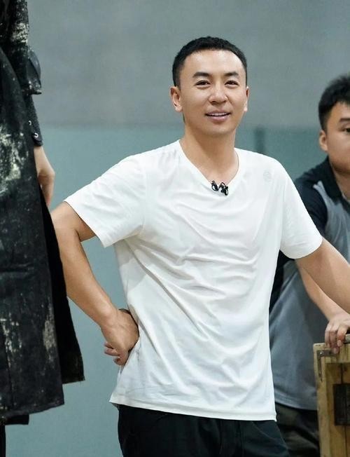 芒果男主持转型挑战，演技获好评，背后不为人知的努力