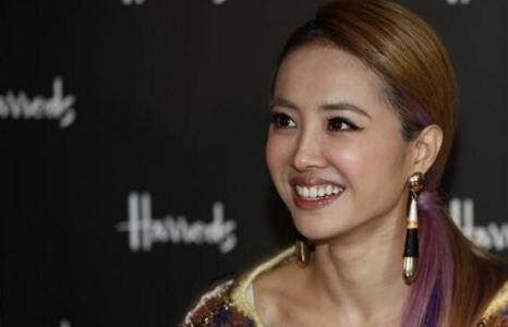 明星多少钱,​明星的身价究竟是多少？深度解析明星收入构成！
