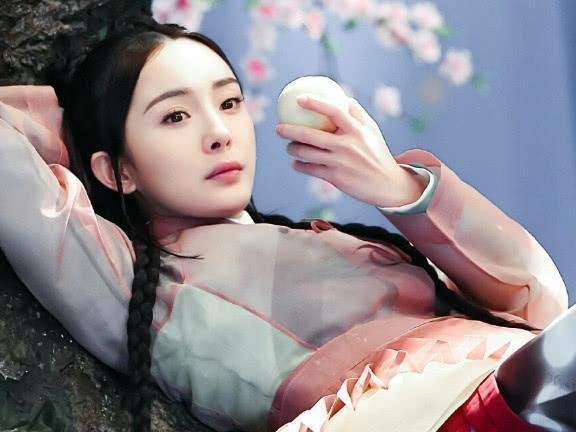 杨幂最美的五张图片,每一张都美出了新高度最后一张简直太迷人了