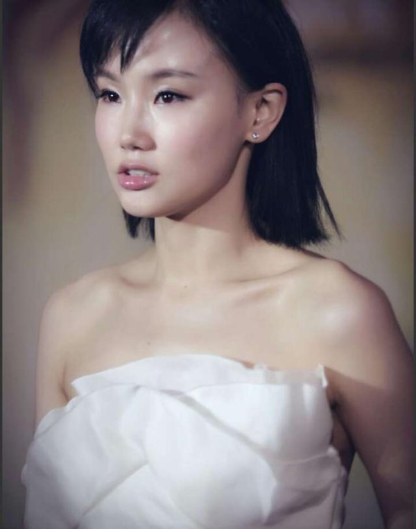 她发首张专辑封“转音歌姬”，明星网红纷纷翻唱，可惜歌红人不红