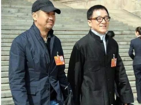 点击图片进入下一页