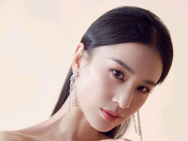 超一线女星神秘恋情将曝光：娱乐圈的又一场“瓜田盛宴”