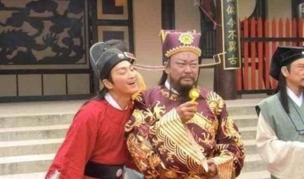 盘点明星片场休息！胡歌迷人！刘亦菲俏皮可爱！