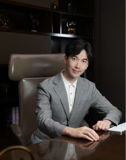 胡峰：德艺双馨的资深“童星”培养家