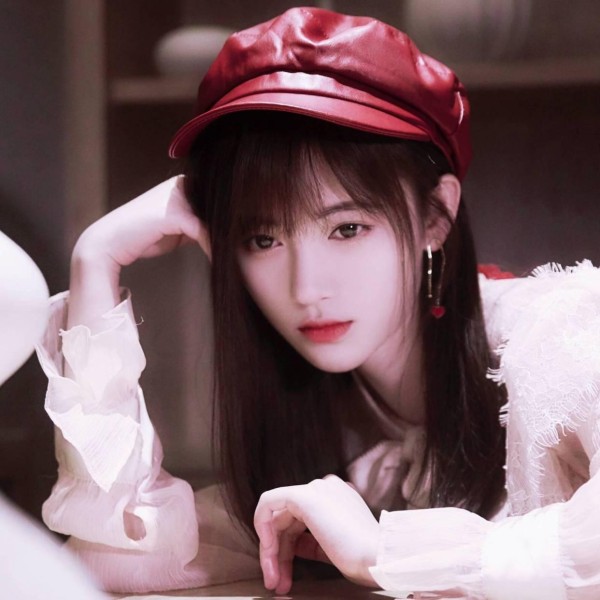 努力塑造完美人设的女明星，时刻要求自己颜值在线
