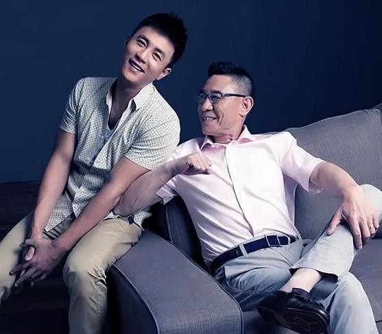 这5对明星竟是父子关系？藏得也太深了吧，站在一起才恍然大悟！