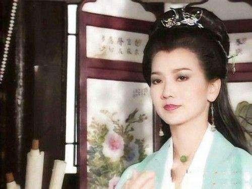 《封神榜》傅艺伟版苏妲己，那时看这部作品时，小编还年轻，但看到妲己已经有了令人惊艳的感觉了。