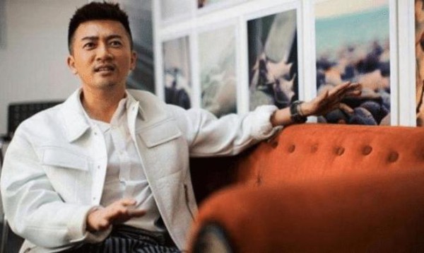 苏有朋47岁近照，“藏”了19年的妻子，原来大家都很熟悉