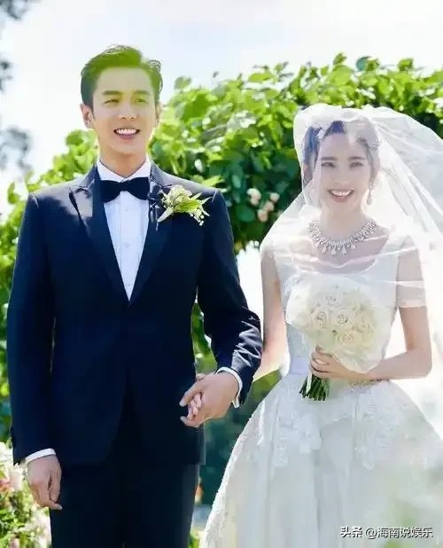 海南说娱乐：#有哪些被看好的明星情侣#
在娱乐圈中，有不少被大众看好的明星情侣，他们或因共同的兴趣爱好走到一起，或因合作生情，或因彼此的性格相互吸引。以下是一些备受瞩目的明星情侣：

1. 张若昀 & 唐艺昕

    • 这对情侣的恋爱故事如同偶像剧般甜蜜。他们相识于红绿灯下，张若昀甚至将唐艺昕称为“备忘录女孩”，记录着她的喜好和习惯。两人频繁合体出席活动，唐艺昕的一个眼神，张若昀就能秒懂，用行...