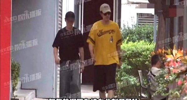彭冠英朱一龙神仙友情，娱乐圈真情难觅，十年好友弥足珍贵