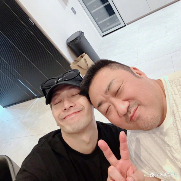 王嘉尔5月总结，藏着多少明星生存真相？