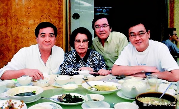 舒畅与宋祖儿是姐妹，家辉与王晶是兄弟，娱乐真是一个圈？