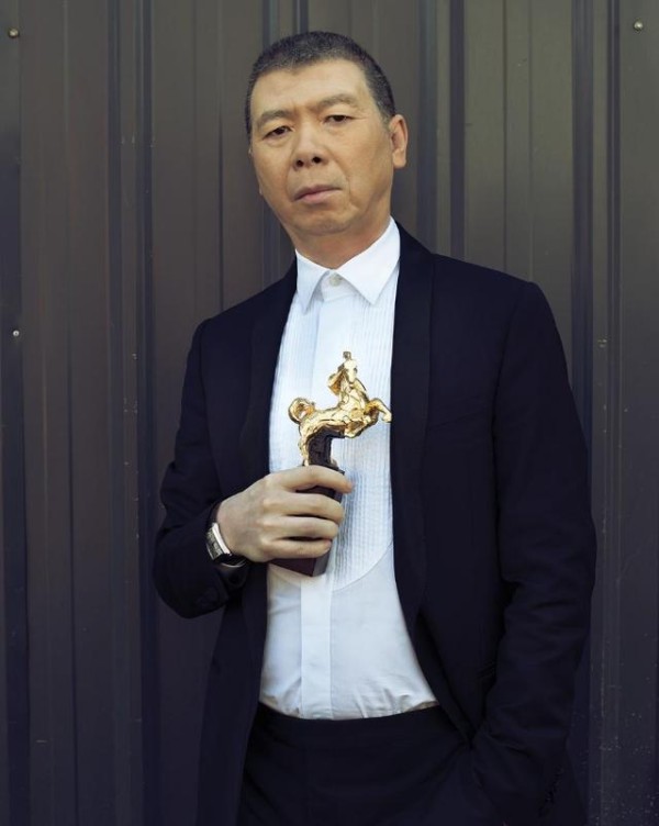 曾被冯小刚看不上，她凭一己之力翻身，现身家3亿200万豪车仅代步-有驾