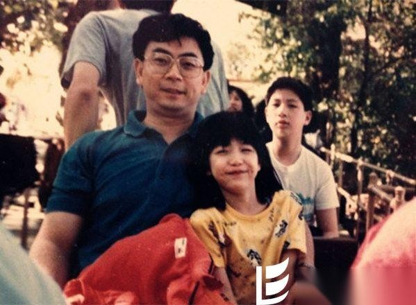 陈妍希赵丽颖小时候的照片大公开 明星们从小就是美人胚子吗