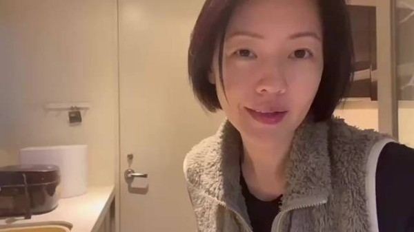 小S现身韩国被偶遇，网友称其状态欠佳，保佑熙娣好好的