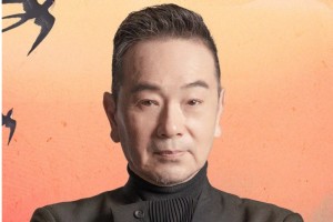 张晨光