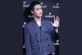 张艺兴个人资料：从舞者到全能艺人，他是娱乐圈的黑马