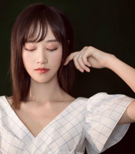 90后演技派小花人气前三出炉！杨紫李沁上榜，迪丽热巴第一！