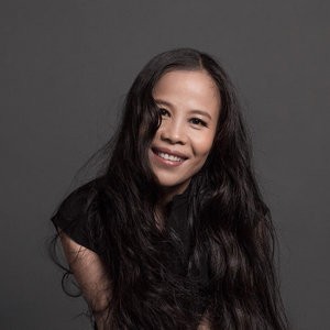 歌手朱哲琴的图片