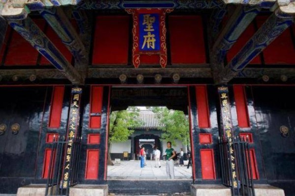 中国两大长盛不衰的家族，传承两千年多年，住宅堪比皇宫