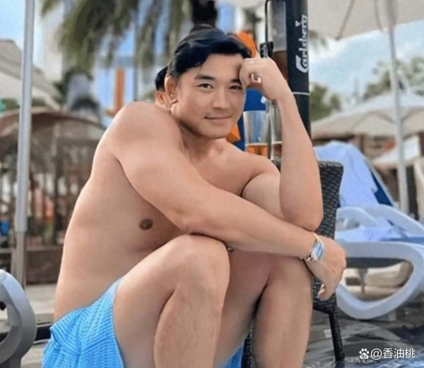 黄祥兴：从TVB男星到带货网红，他的转型之路