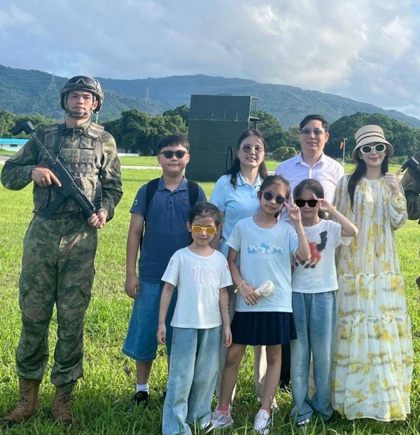 37岁方媛曝三胎近况，孕反不强带全家出游，粉丝盼她给郭富城生子