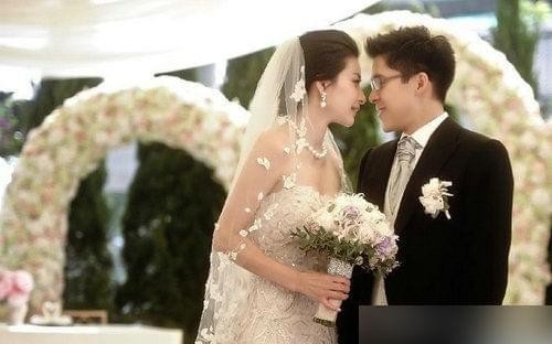 明星结婚，细节上就可以看出她们是否恩爱或者做作