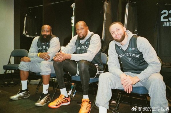 昙花一现的球星！21岁当新人王，24岁被弃流浪，30岁从NBA消失