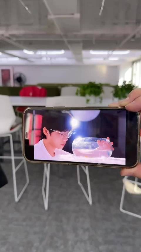 好好好！这个脸颊比心也是让你小子玩明白了！确实很有这个资质