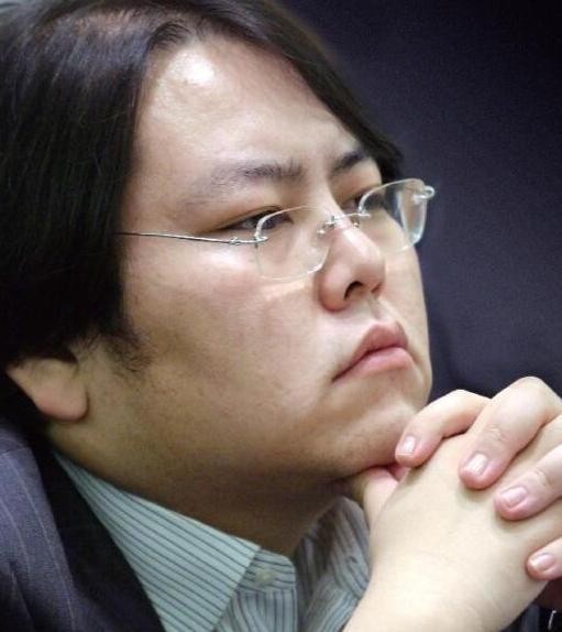没在娱乐圈里呆一天，却娶到了娱乐圈最漂亮的女明星为妻