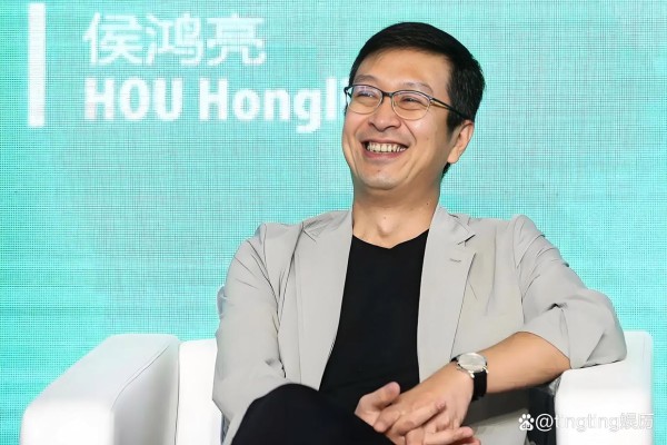 侯鸿亮朋友圈晒杨紫肖战照片，总制片人忍不住分享他们的新剧了