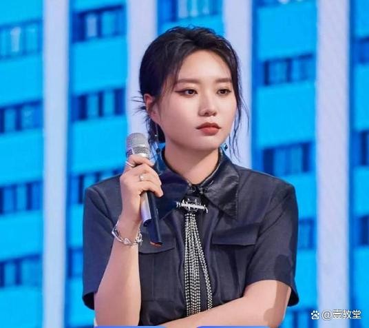 留几手发文明涵李雪琴：网络成名背后的资源与舆论之争